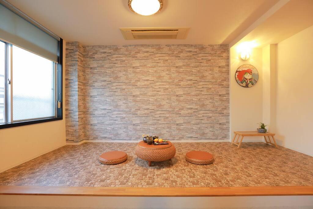 道頓堀民泊31＆mini浮世絵美術館、道頓堀心斎橋真ん中、家族旅行、family Trip 公寓 *